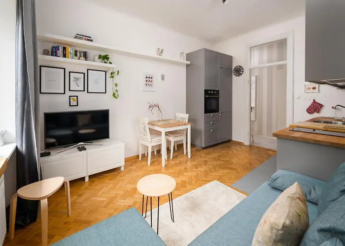 Metro Raclawicka Charming By Bookinghost Lejlighed