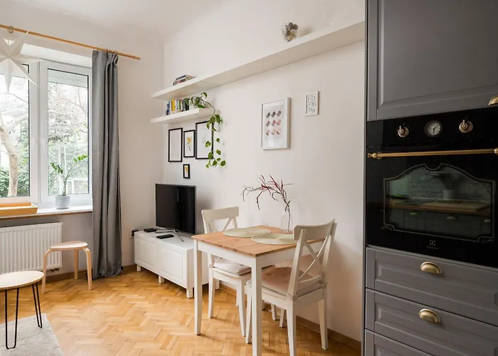 Metro Raclawicka Charming By Bookinghost Lejlighed Warszawa