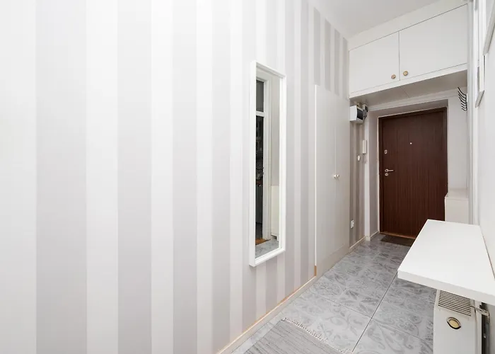 Metro Raclawicka Charming By Bookinghost Lejlighed Warszawa