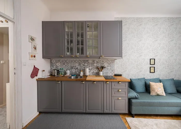 Metro Raclawicka Charming By Bookinghost Lejlighed