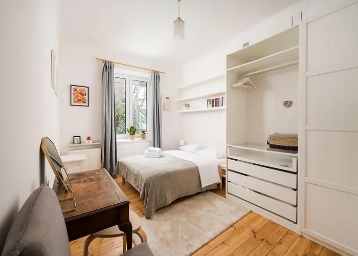 Metro Raclawicka Charming By Bookinghost Lejlighed